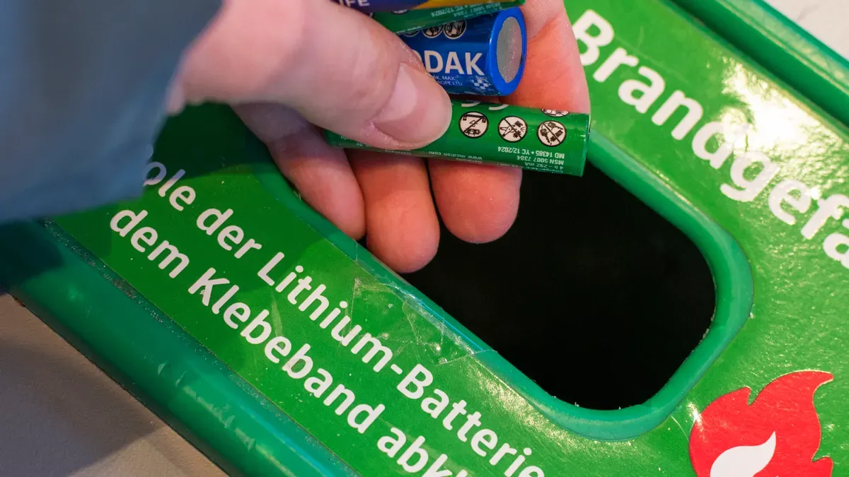 C&aacute;c h&oacute;a chất chống ch&aacute;y h&agrave;ng đầu cho PA66